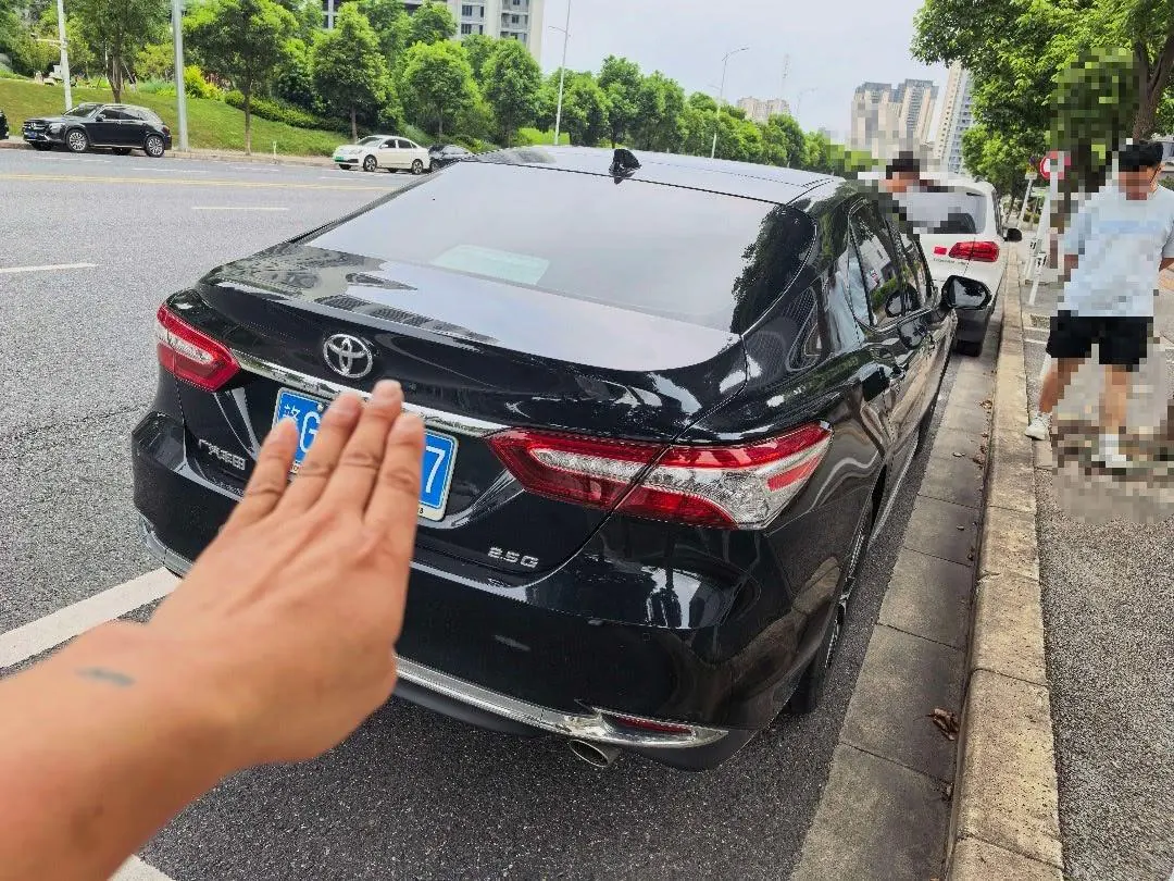 Toyota 2023 Camry 2.5G Deluxe Edition Automatic Gear 5