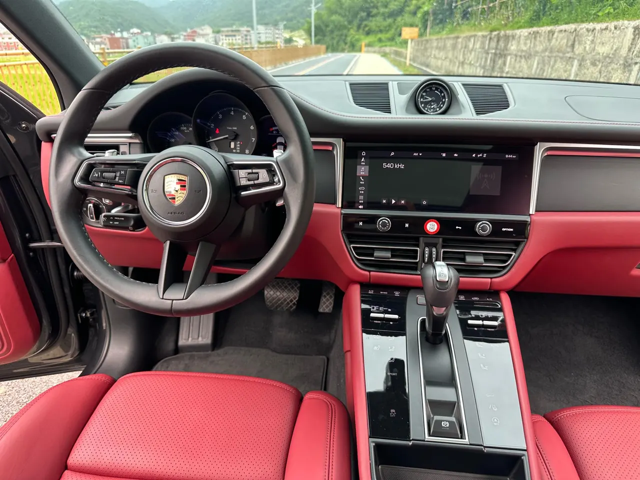 Porsche Macan (Imported) 2024 Macan 2.0T Automatic Gear 11