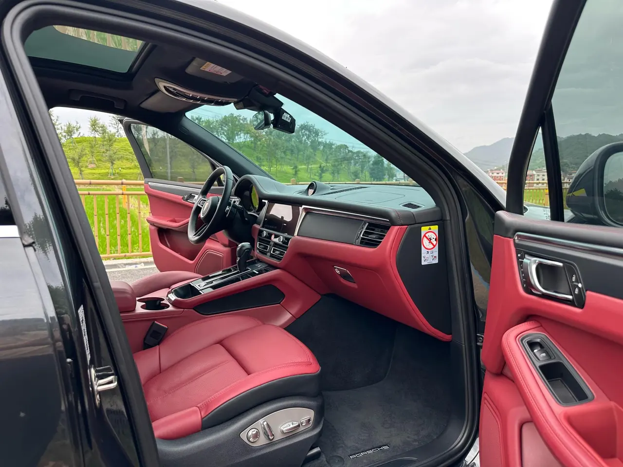 Porsche Macan (Imported) 2024 Macan 2.0T Automatic Gear 8