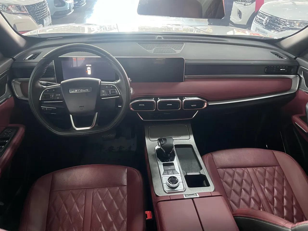 Jetour 2024 X70 PLUS 1.5T Champion Edition MAX5 Automatic Gear 6
