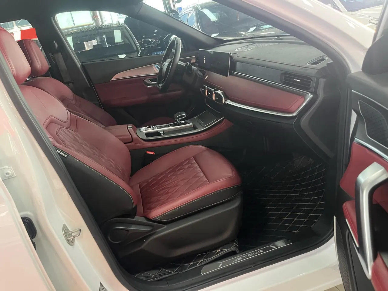 Jetour 2024 X70 PLUS 1.5T Champion Edition MAX5 Automatic Gear 8