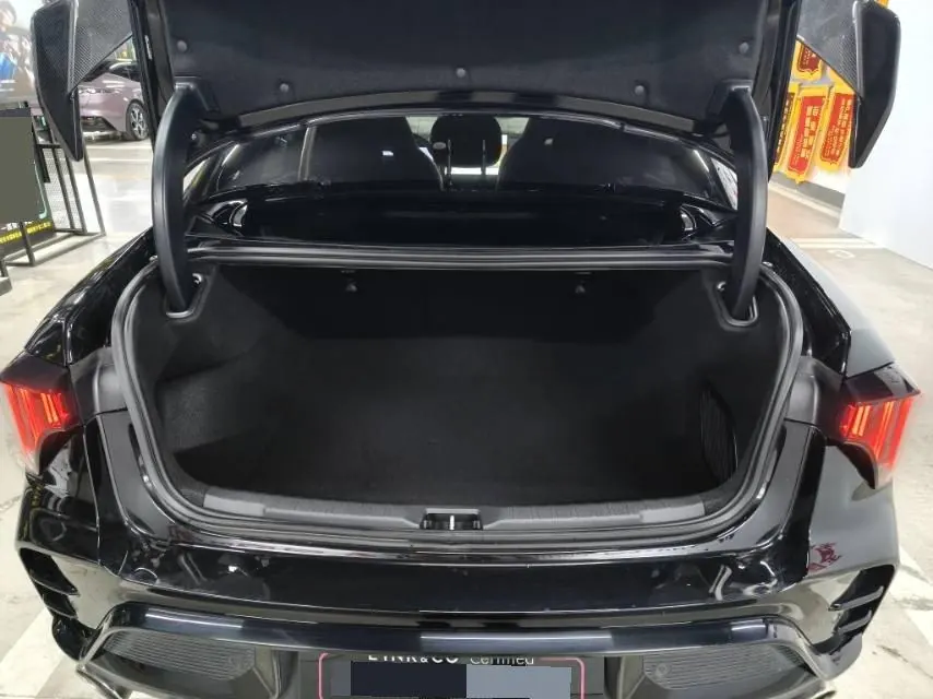 LYNK&amp;CO 2025 LYNK&amp;CO 03 1.5TD Champion Pro Auto 8