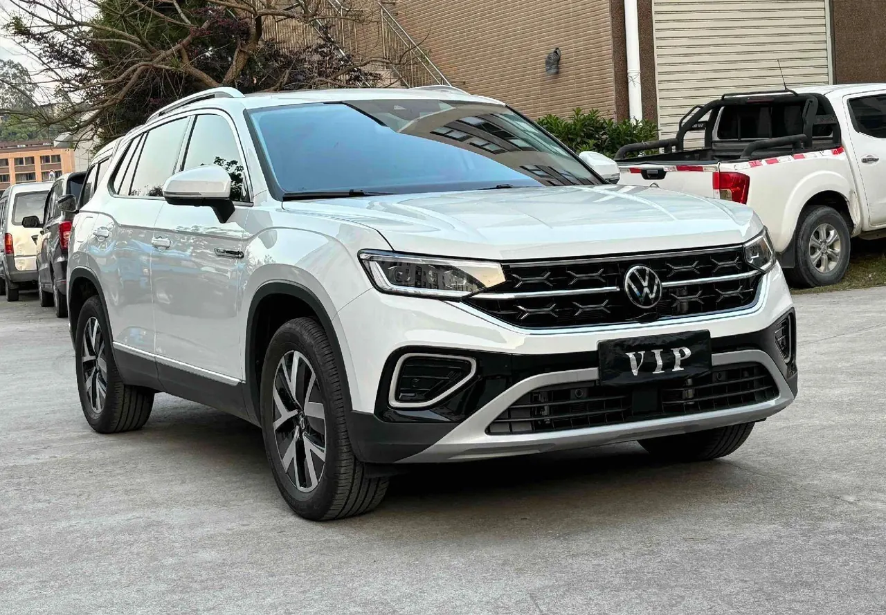 Volkswagen 2023 Tanyue 2.0TSI 330TSI Two-Drive Luxury Plus Advanced Edition Automatic Gear 3