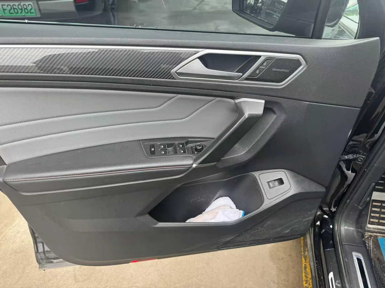 Volkswagen 2022 Tiguan L R-Line 2.0TSI 330TSI Two-Drive R-Line Ultimate Automatic Gear 8