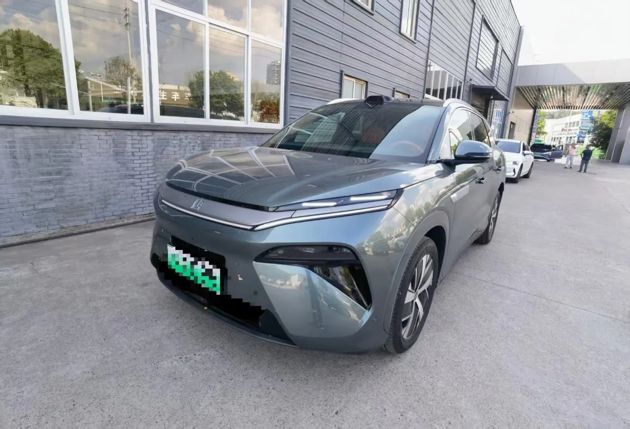 打开图片灯箱:BYD 2025 Tang L DM 1.5T stepless 200KM four-wheel drive laser Radar flagship automatic gear
