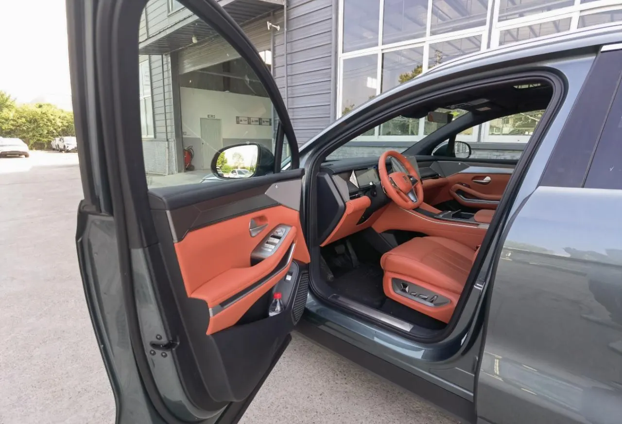 BYD 2025 Tang L DM 1.5T stepless 200KM four-wheel drive laser Radar flagship automatic gear 2