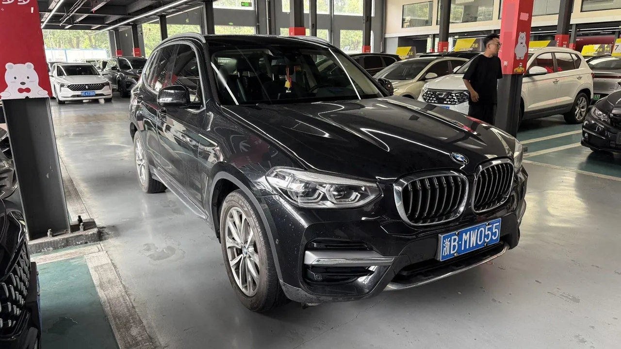 BMW 2020 X3 xDrive25i 2.0T luxury set automatic gear 3
