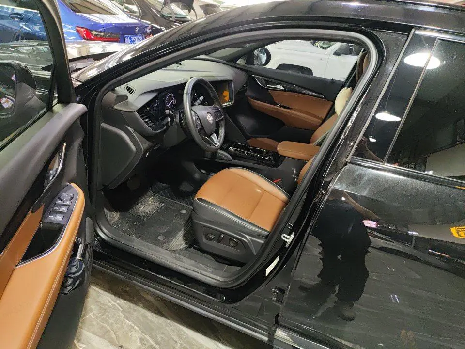 Buick 2020 Angkewei S 2.0T 652T Two-Drive Limited S Sports Edition Automatic Gear 3