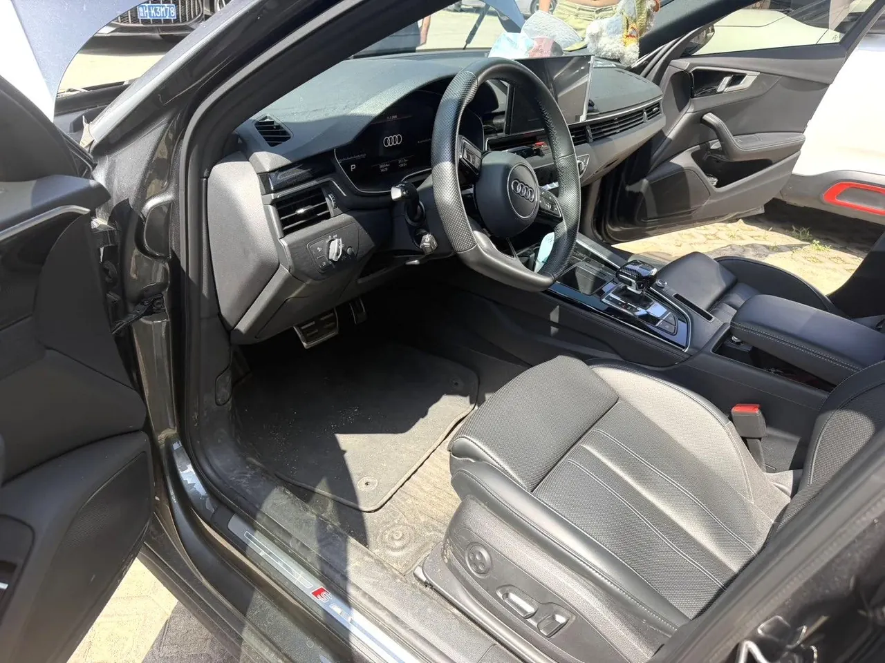 Audi 2024 A4L 2.0TFSI 40TFSI Deluxe Dynamic Automatic 2