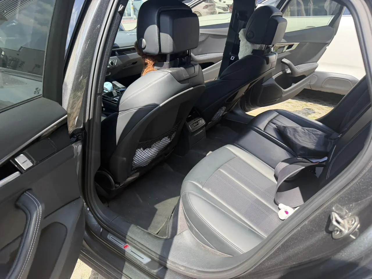 Audi 2024 A4L 2.0TFSI 40TFSI Deluxe Dynamic Automatic 3