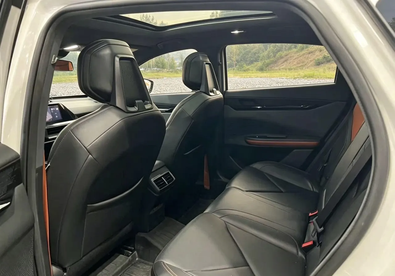 ChangAn 2022 UNI-V 1.5T honorable automatic gear 3