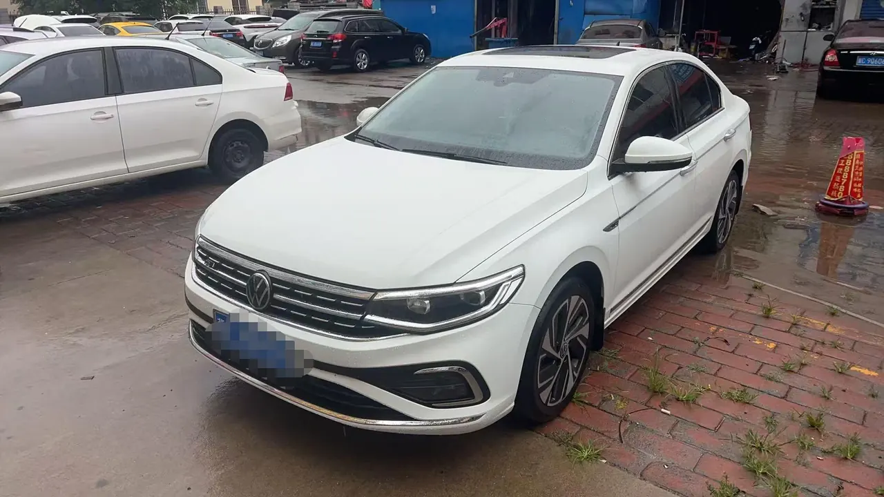 Открыть галерею: Volkswagen 2023 Bora 1.4TSI 280TSI Zunxing Edition Automatic Gear