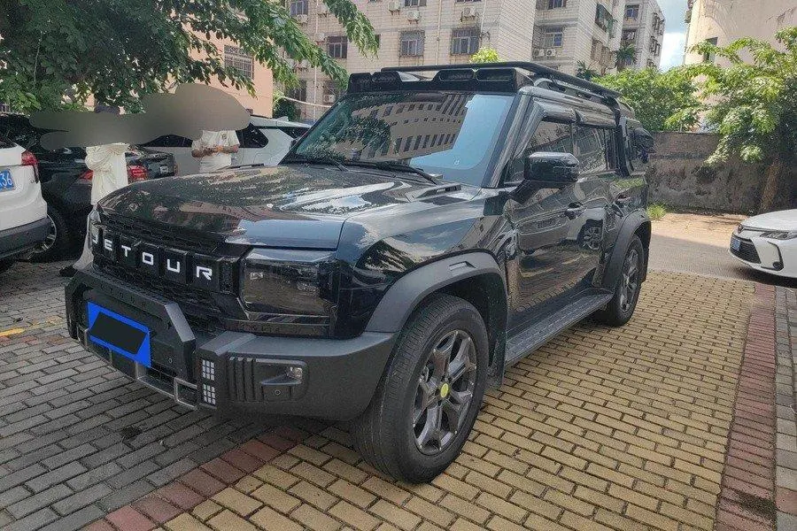 Jetour 2024 Traveler 2.0T Four-Wheel-Drive Cross-Country PRO Entertainment Version Automatic Transmission - View 1