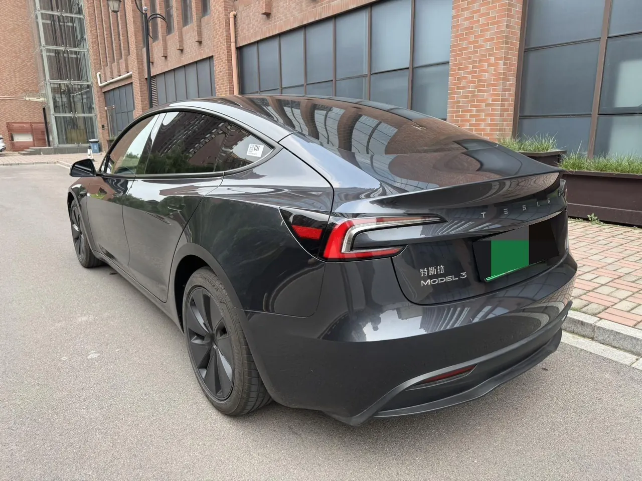Tesla 2025 Model 3 rear-wheel drive version of automatic transmission 4