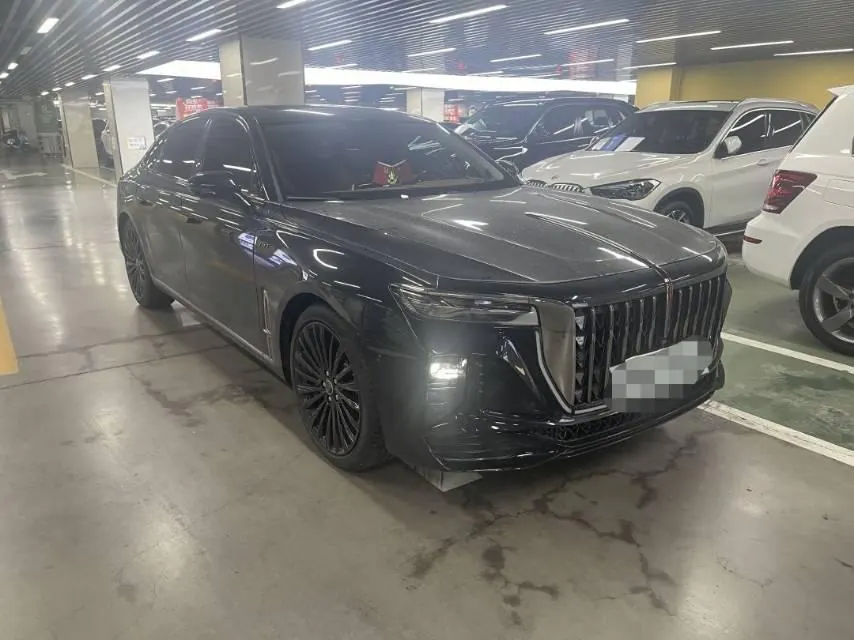 HongQi 2024 H9 3.0T Flag Collar Four-wheel Drive Private Fashion Edition Automatic Gear 5