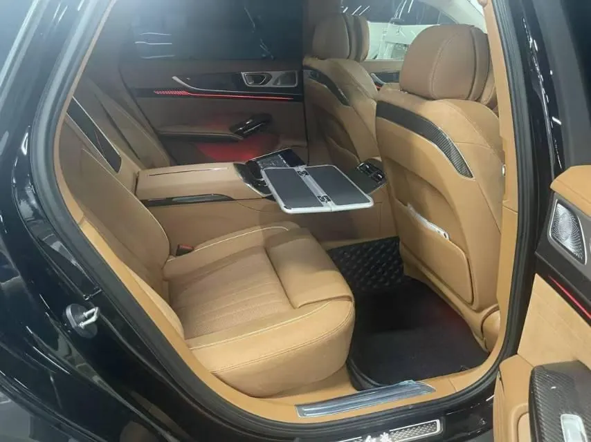 HongQi 2024 H9 3.0T Flag Collar Four-wheel Drive Private Fashion Edition Automatic Gear 8