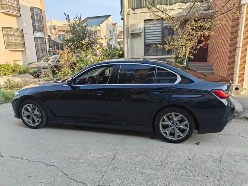 BMW 2022 i3 eDrive 35L automatic gear 2