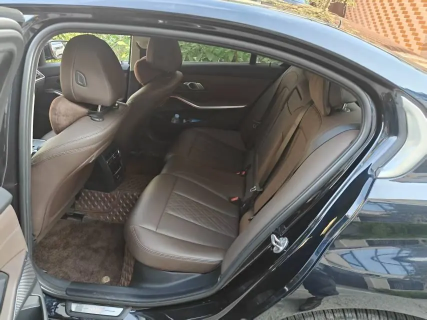 BMW 2022 i3 eDrive 35L automatic gear 5
