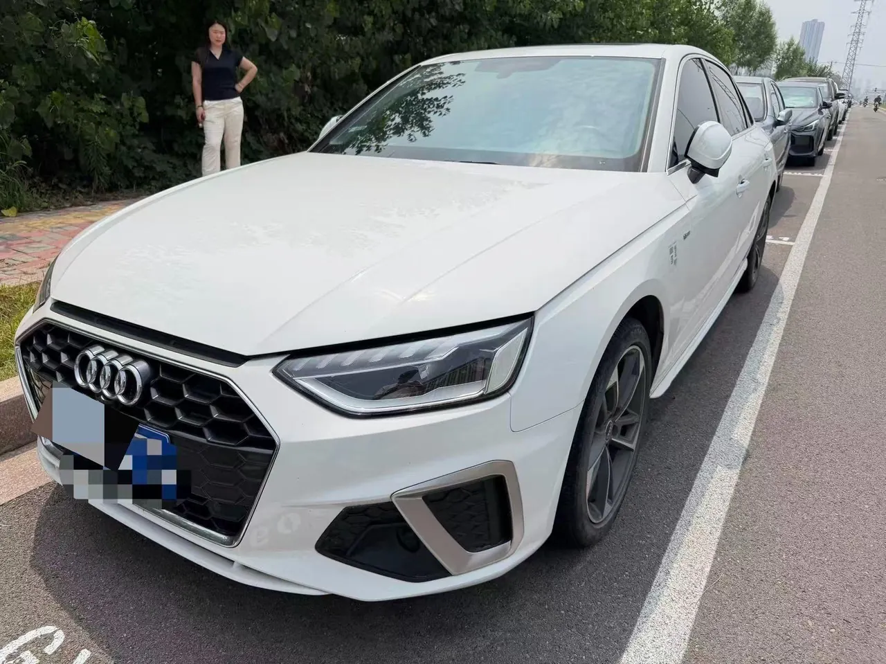 Open image lightbox: Audi 2022 A4L 2.0TFSI 40TFSI Fashion Dynamic Automatic