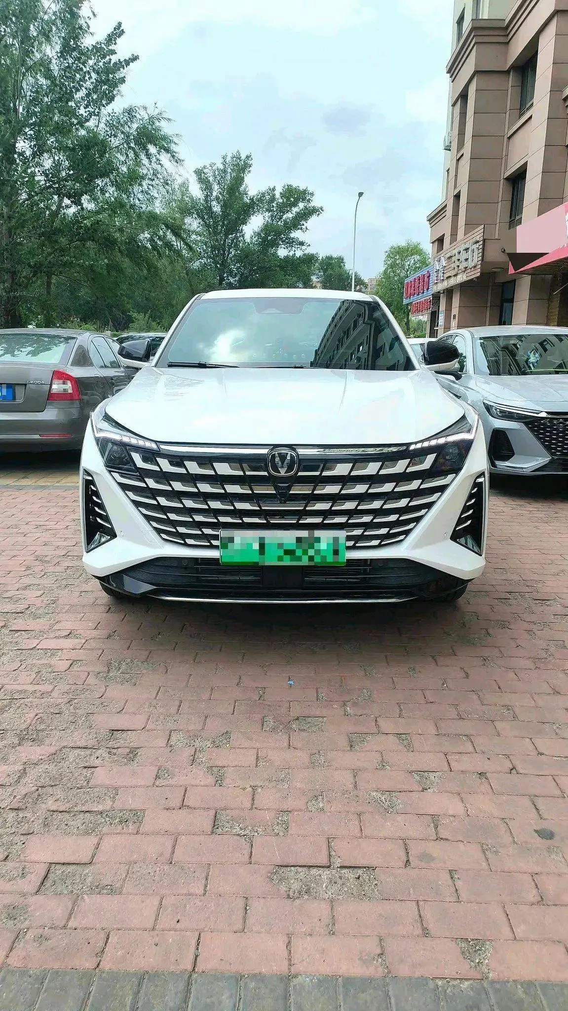 ChangAn 2024 UNI-Z Zhidian iDD 1.5 Stepless 125km Exceed Automatic Transmission 3
