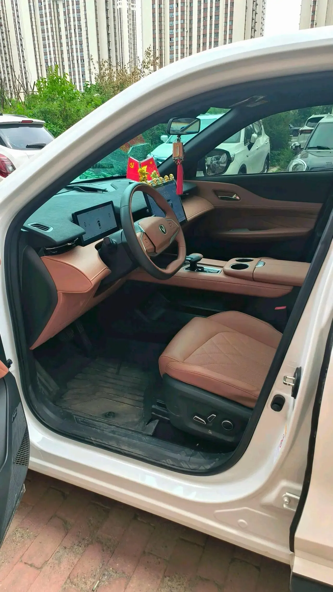 ChangAn 2024 UNI-Z Zhidian iDD 1.5 Stepless 125km Exceed Automatic Transmission 9