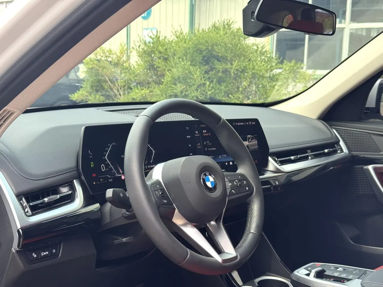 BMW 2023 X1 sDrive20Li 1.5T X Design Package Automatic Transmission 5