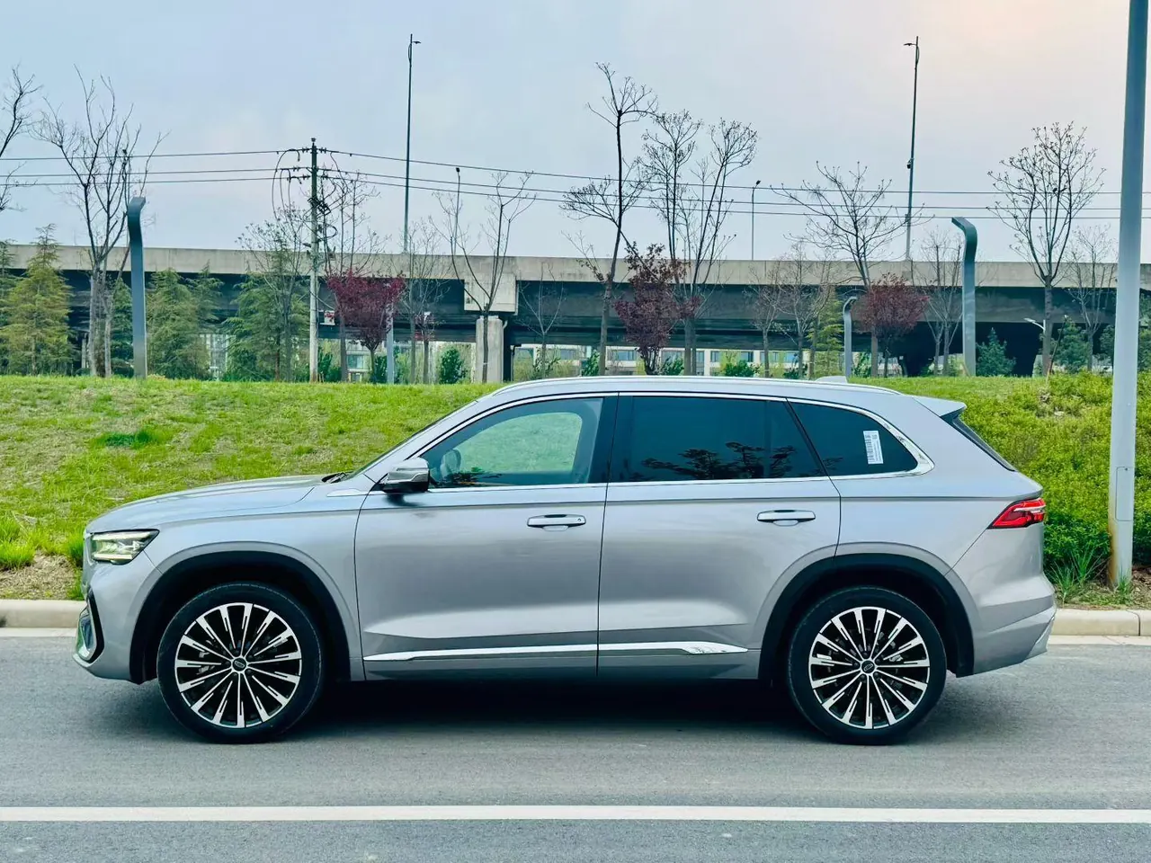 Geely 2026 XingyueL (Monjaro) 2.0TD Oriental Obsidian Star Edition Automatic Gear 2