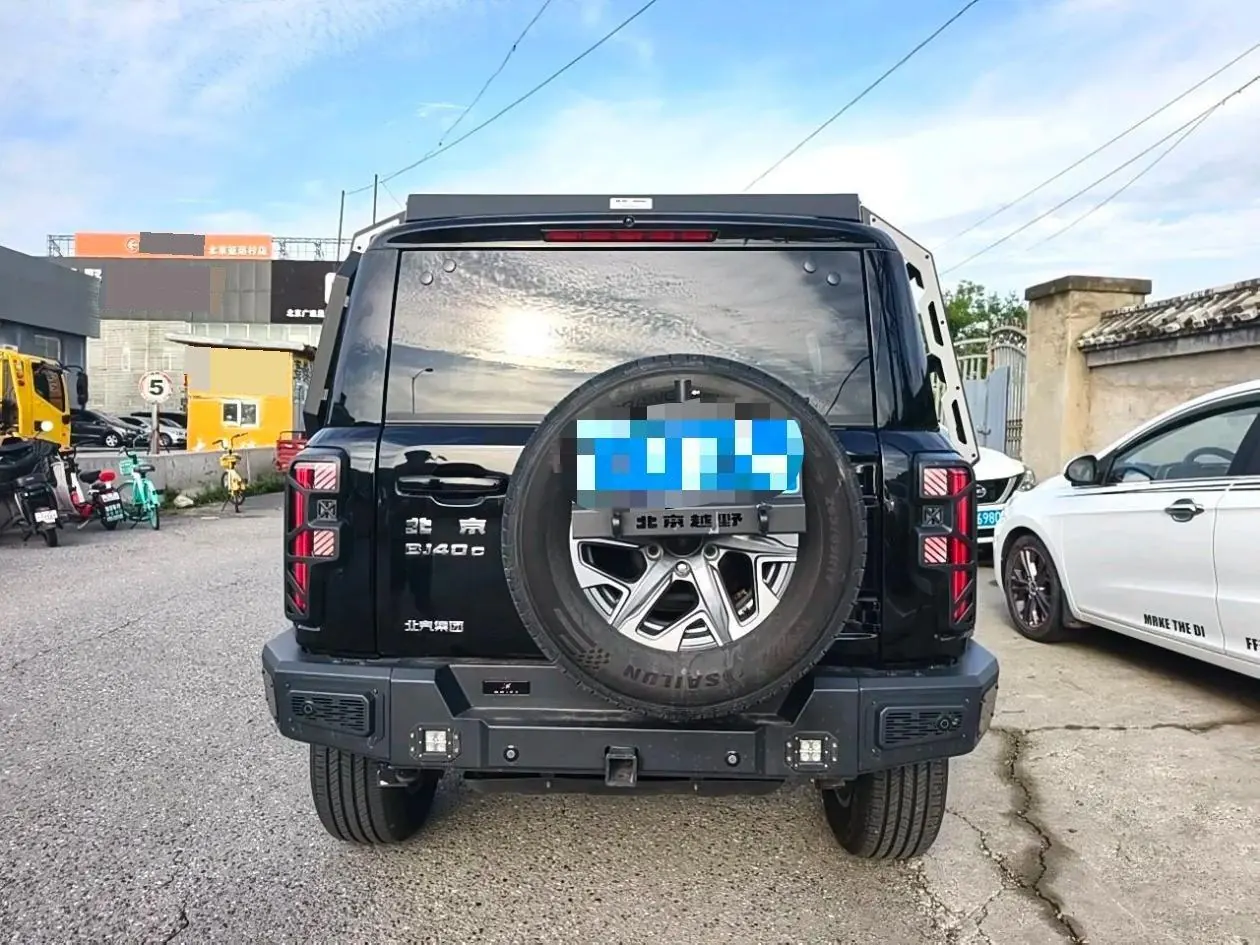 Beijing 2023 BJ40 2.0T 4-wheel drive city hunter version chivalrous automatic gear 11
