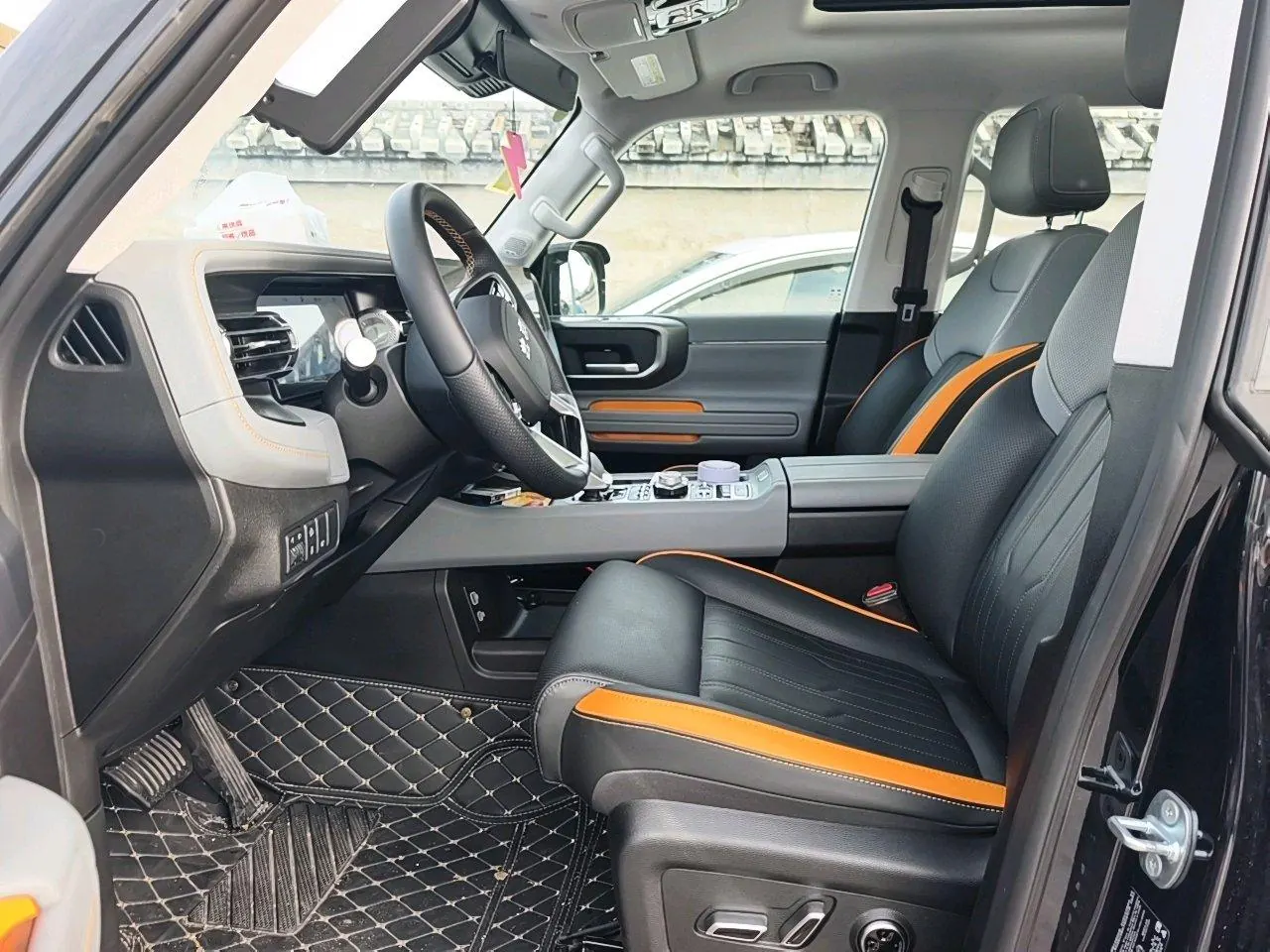 Beijing 2023 BJ40 2.0T 4-wheel drive city hunter version chivalrous automatic gear 7