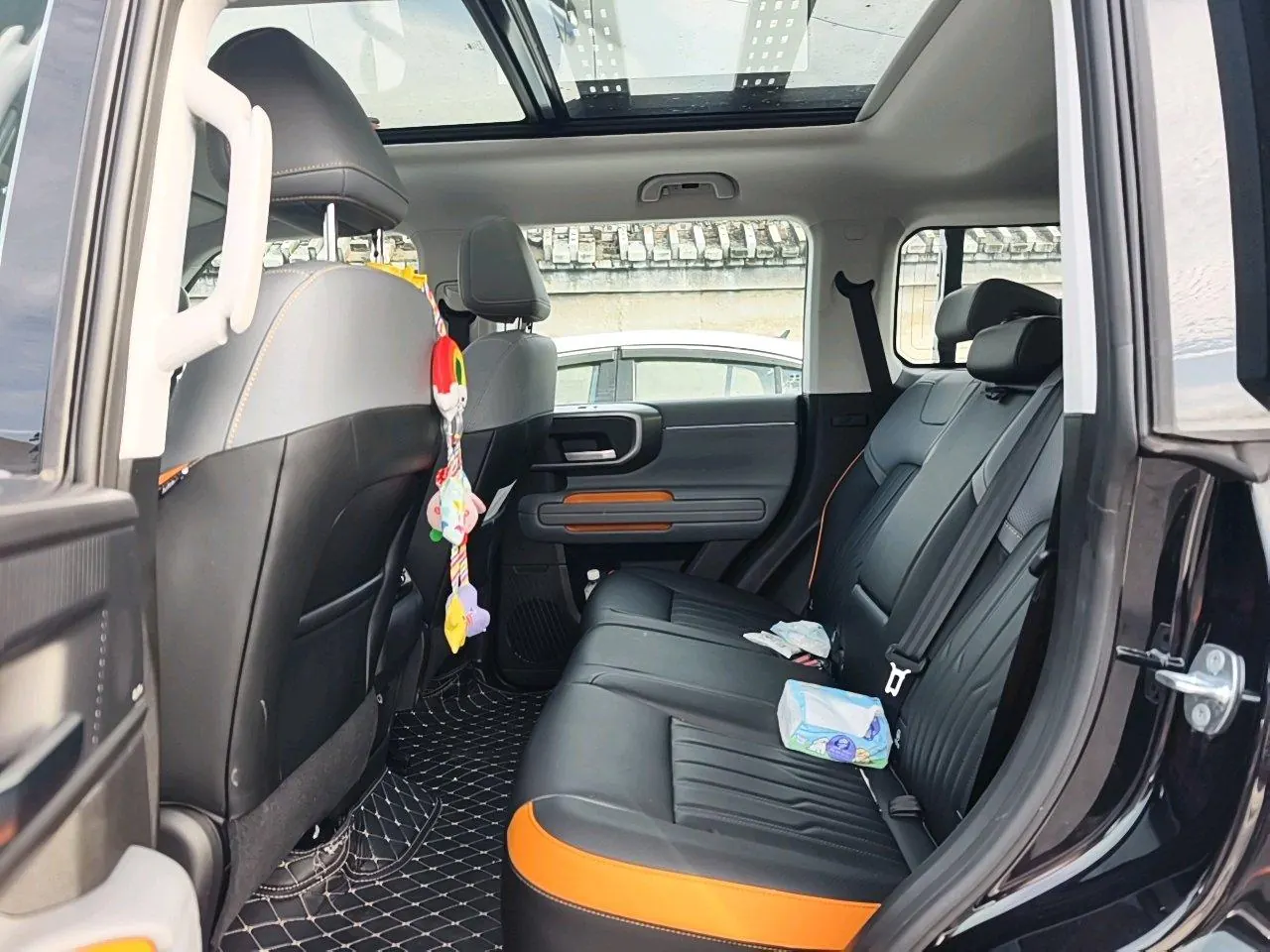 Beijing 2023 BJ40 2.0T 4-wheel drive city hunter version chivalrous automatic gear 8