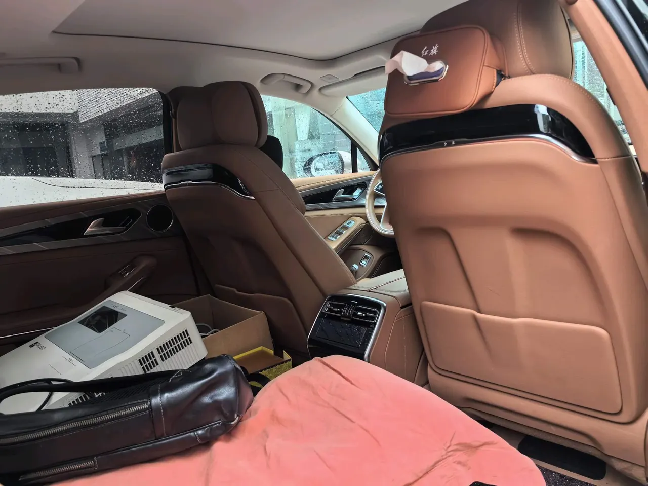 HongQi 2020 H9 48V 2.0T Zhilian Flag Yue Edition Automatic Gear 4