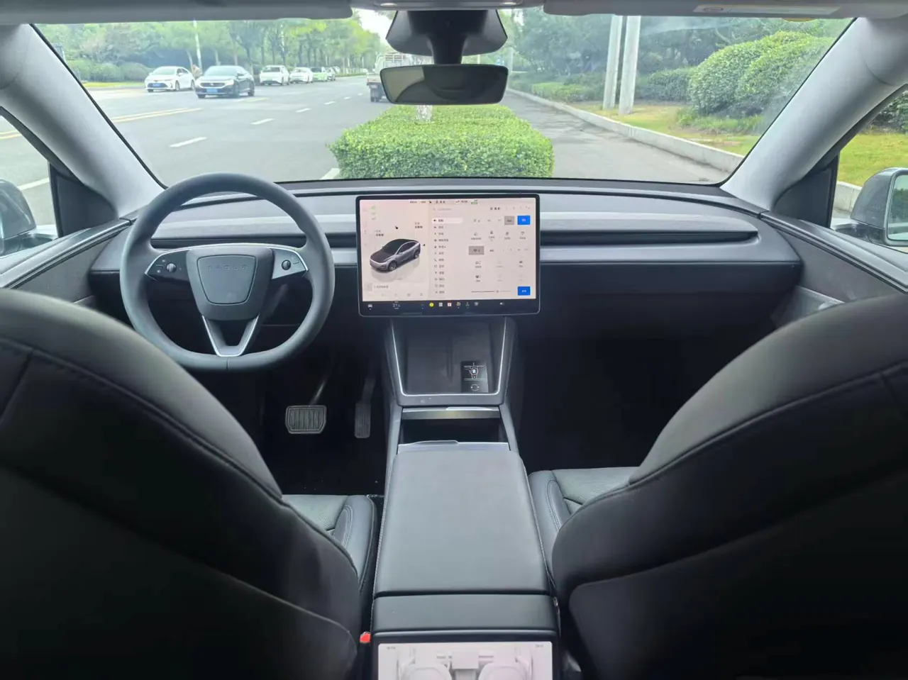 Tesla 2026 Model Y Long Range Rear-Wheel-Drive Automatic 4