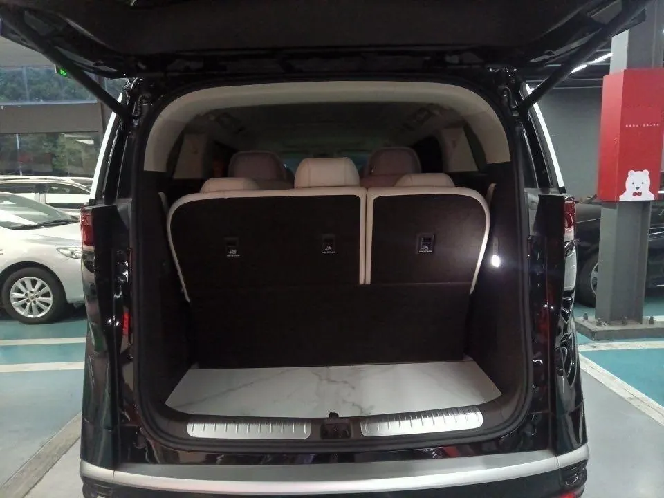 Denza 2025 Denza D9 DM-i 1.5T stepless four-wheel drive automatic gear 5