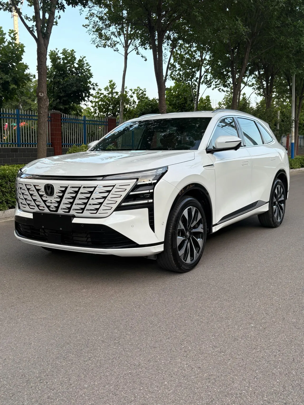 ChangAn 2025 CS75 PLUS 2.0T UItra New Blue Whale Cloud Automatic Gear - View 1