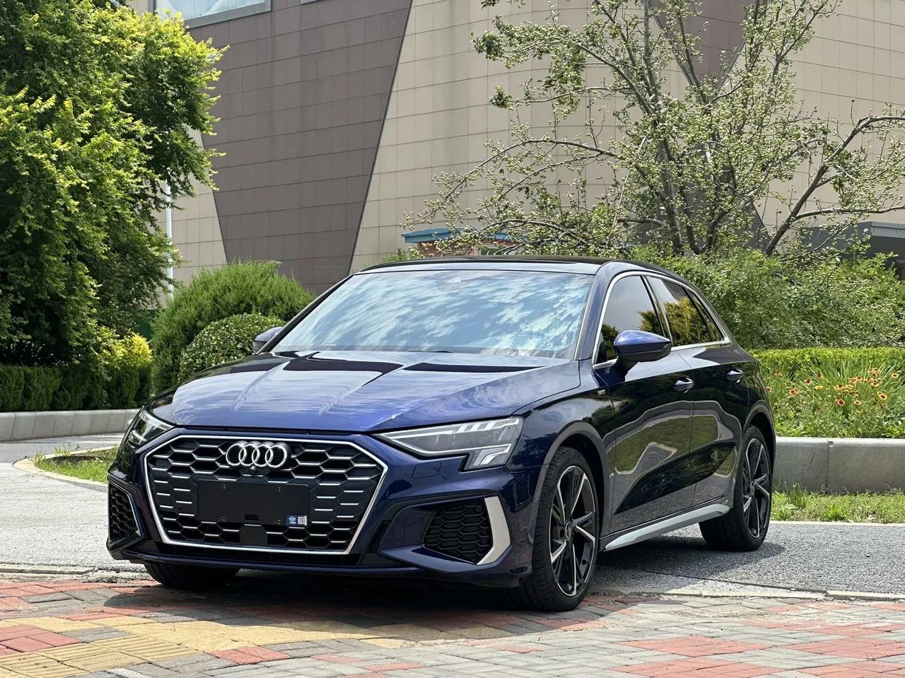 Open image lightbox: Audi 2022 A3 Sportback 1.4TFSI 35TFSI Fashion Sports Automatic