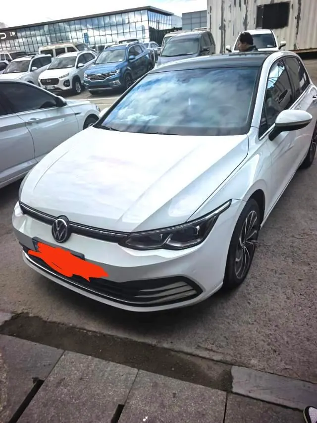 Volkswagen 2023 Golf 8 PRO 1.4TSI 280TSI (facelift) automatic transmission - View 1