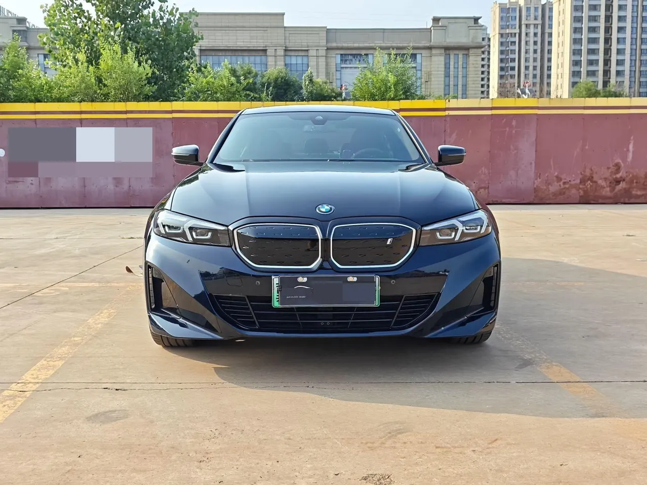 BMW 2024 i3 eDrive 40 L obsidian night suit automatic gear 2