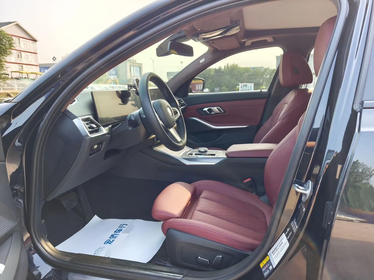 BMW 2024 i3 eDrive 40 L obsidian night suit automatic gear 3