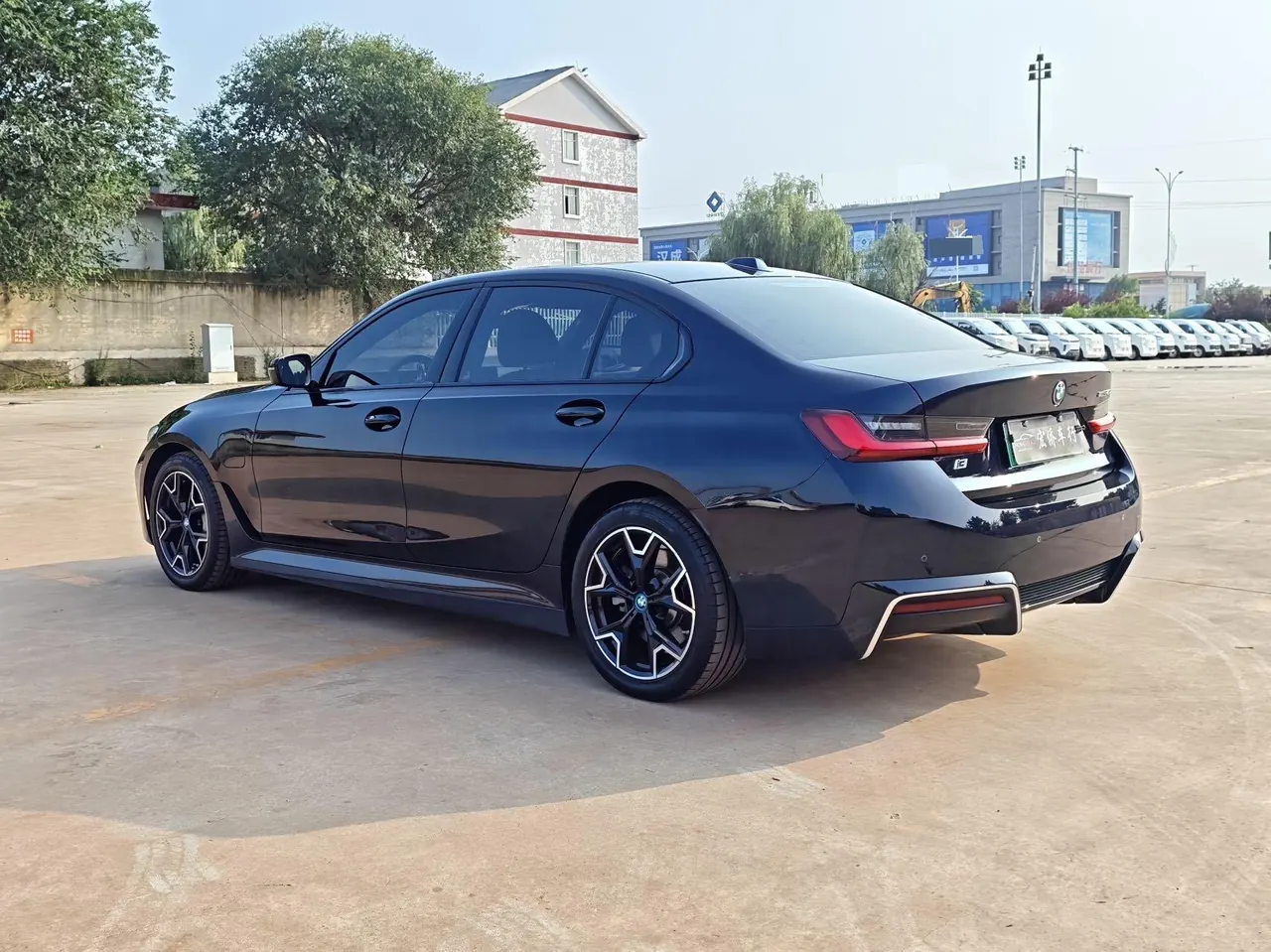 BMW 2024 i3 eDrive 40 L obsidian night suit automatic gear 6