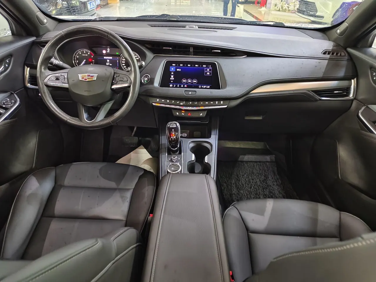 Cadillac 2020 XT4 2.0T 28T Two-Drive Leading Automatic Gear 5