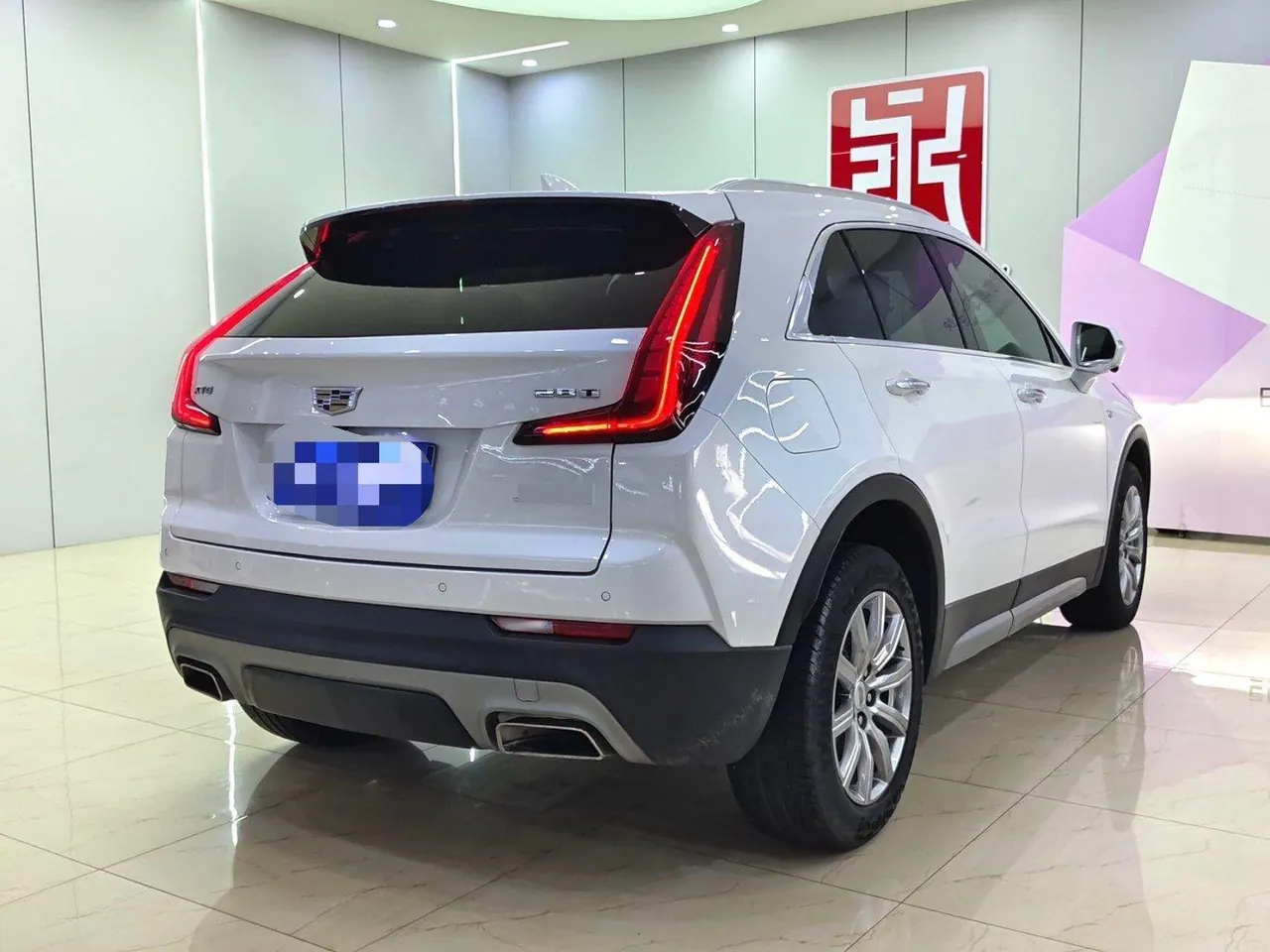 Cadillac 2020 XT4 2.0T 28T Two-Drive Leading Automatic Gear 7