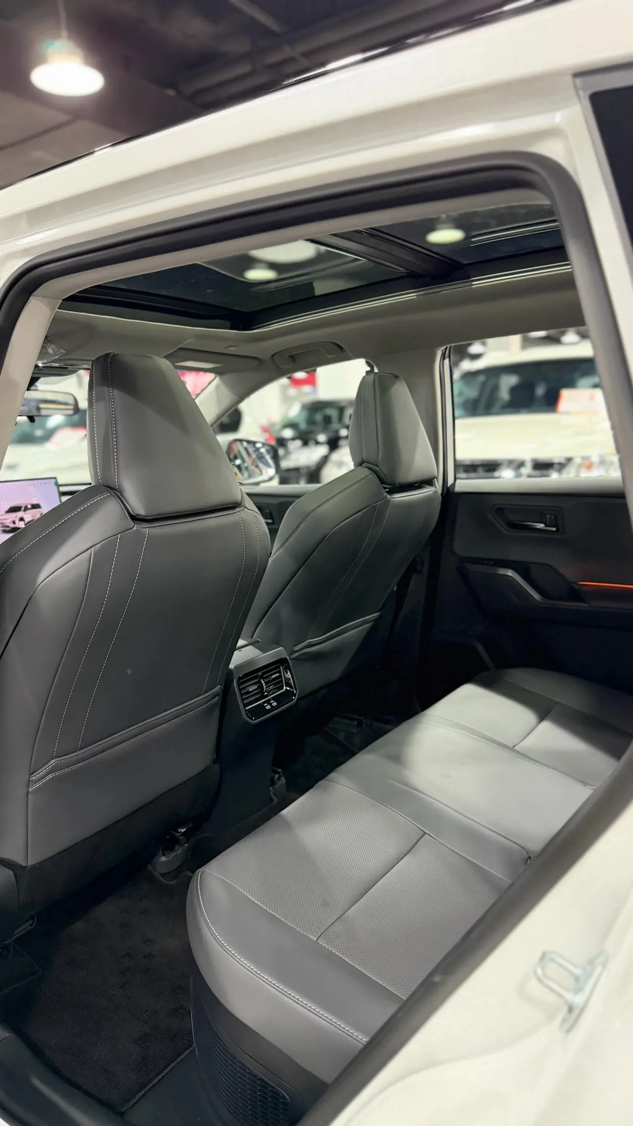 Toyota 2026 Weilanda Dual Engine 2.0 Stepless Intelligent Electric Hybrid PRO Automatic Gear 5