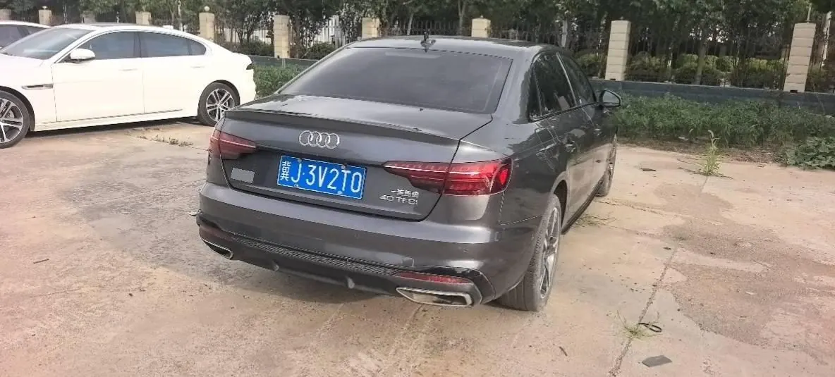 Audi 2023 A4L 2.0TFSI 40TFSI Fashion Dynamic Automatic 3