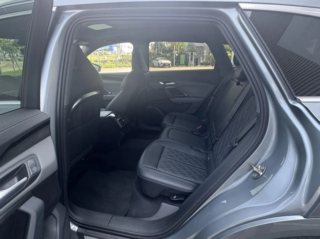 Audi 2026 Q5L 20 T 10 million users exclusive version of automatic gear 5