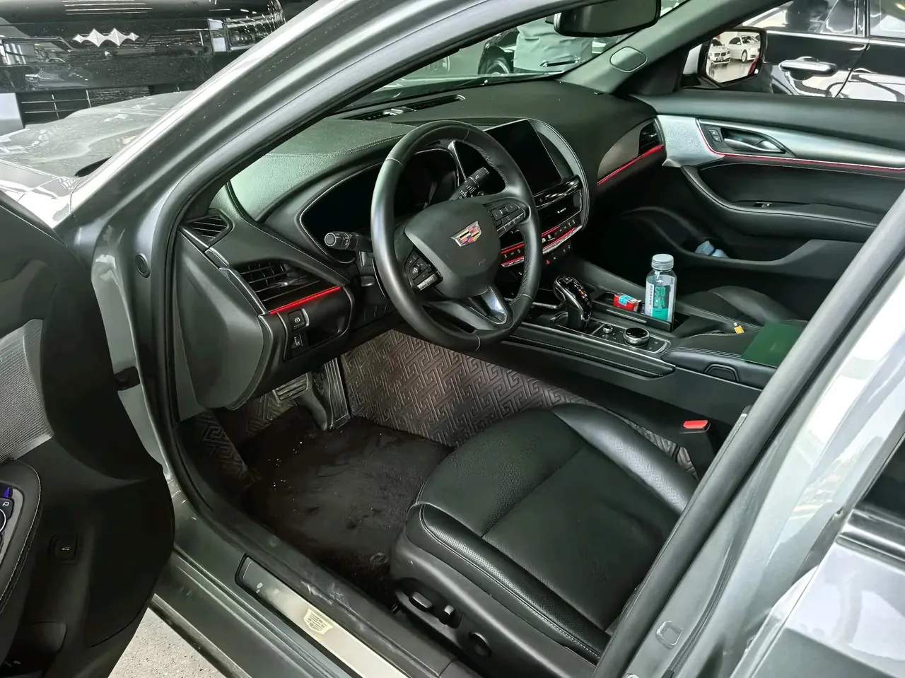 Cadillac 2023 CT5 2.0T 28T Luxury (Standard Edition) Automatic Gear 3