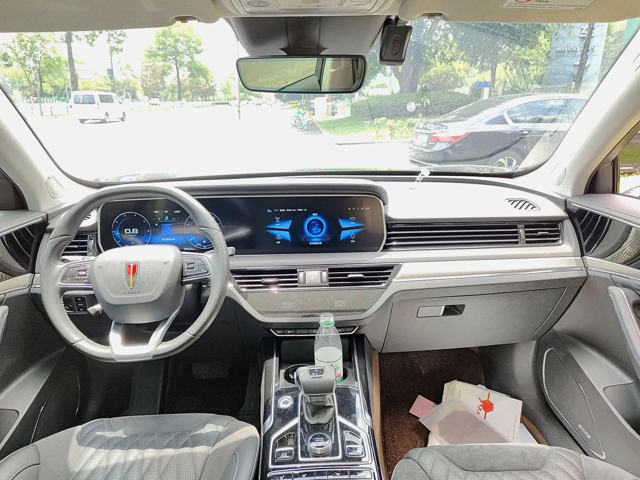 HongQi 2022 HS5 2.0T Zhilian Flag Yue Edition Automatic Gear 5
