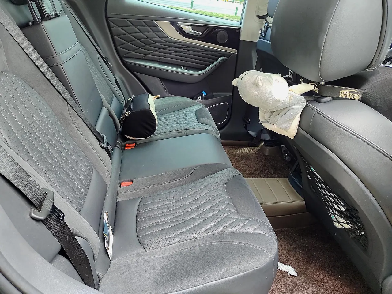 HongQi 2022 HS5 2.0T Zhilian Flag Yue Edition Automatic Gear 6