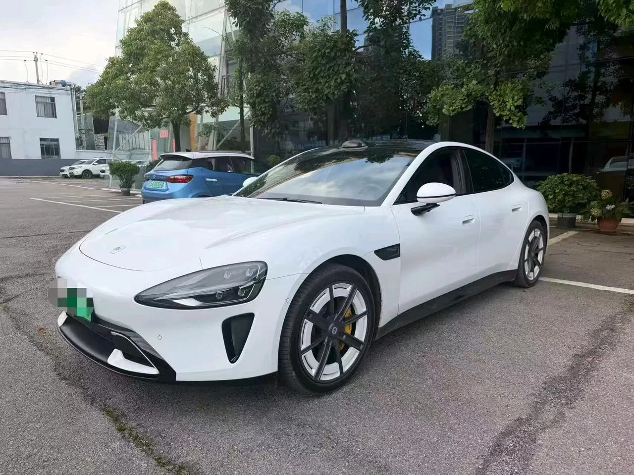 MI 2024 SU 7 830km Rear Drive Ultra Long Endurance High-end Smart Drive Pro Edition Automatic Gear - View 1