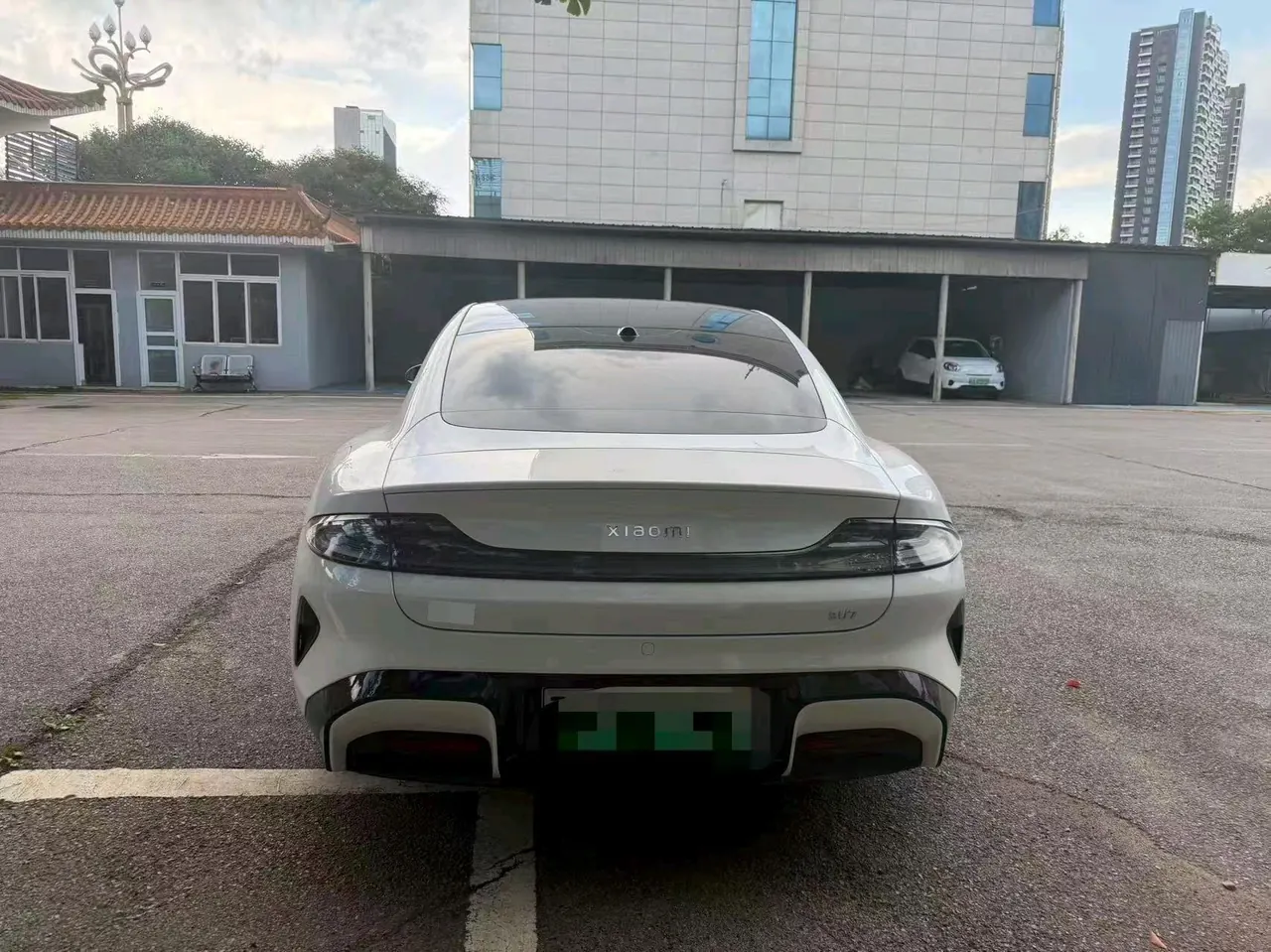 MI 2024 SU 7 830km Rear Drive Ultra Long Endurance High-end Smart Drive Pro Edition Automatic Gear 5