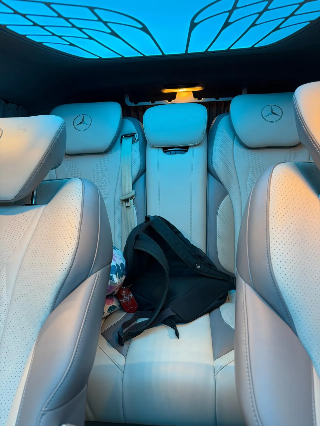 Mercedes Benz V 2022V 260 L 2.0T Premium Edition Automatic Gear 10